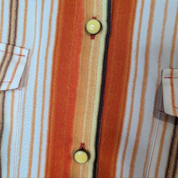 Retro Vintage style Jones Blouse with fun buttons Size Large 70s Vibed - Picture 2 of 5